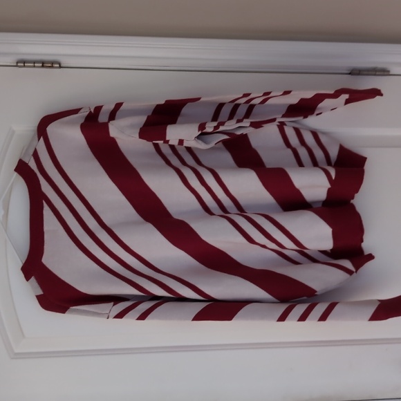 BRAND NEW WITH TAGS Mickey Mouse Christmas Sweater - Picture 3 of 5